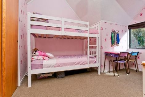 Photo of property in 1/16a Sunnynook Road, Sunnynook, Auckland, 0620