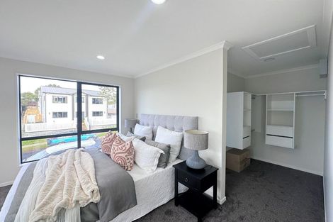 Photo of property in 12c Borrowdace Avenue, Botany Downs, Auckland, 2010