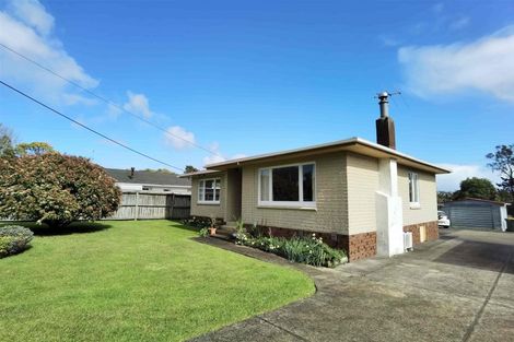 Photo of property in 53 Matipo Road, Te Atatu Peninsula, Auckland, 0610