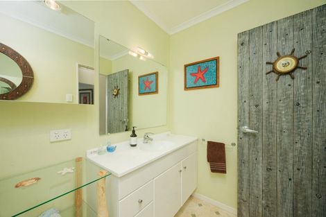 Photo of property in 17 Makura Road, Goose Bay, Kaikoura, 7374