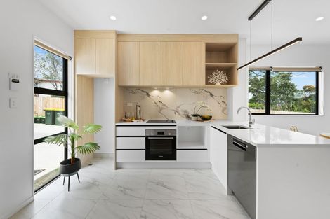 Photo of property in 3/25 Abbotleigh Avenue, Te Atatu Peninsula, Auckland, 0610