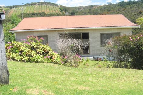 Photo of property in 21 Seaview Road, Cable Bay, 0420