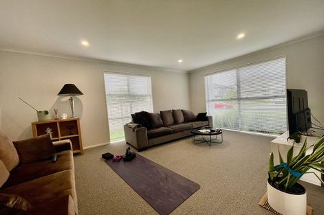 Photo of property in 89 Mackay Drive, Greenhithe, Auckland, 0632