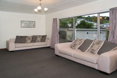 Photo of property in 32 Leadley Lane, Tawa, Wellington, 5028