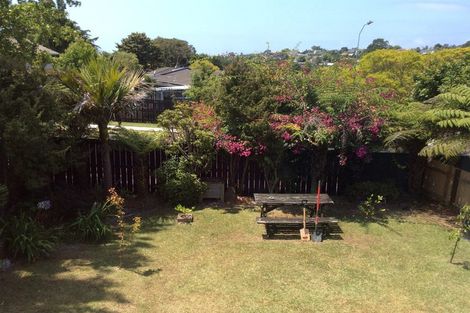 Photo of property in 1 Babington Place, Torbay, Auckland, 0630