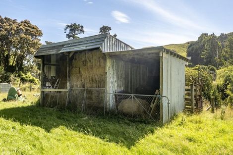 Photo of property in 1182 Opaki Kaiparoro Road, Mauriceville, Masterton, 5882