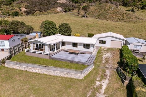 Photo of property in 879 Mataikona Road, Mataikona, Masterton, 5889