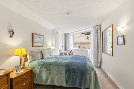 Photo of property in Jerningham Apartments, 20 Oriental Terrace, Oriental Bay, Wellington, 6011