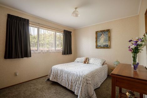 Photo of property in 10 Ruskin Place, Westown, New Plymouth, 4310
