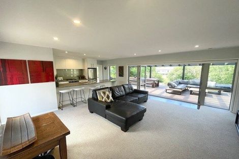 Photo of property in 37a Hardens Lane, Paremoremo, Auckland, 0632