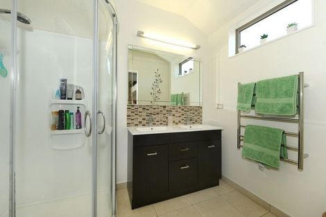 Photo of property in 11 Jefferson Close, Halswell, Christchurch, 8025