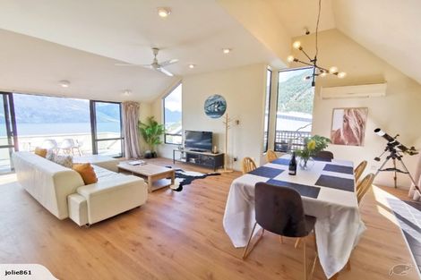 Photo of property in 13 Mckerrow Place, Sunshine Bay, Queenstown, 9300