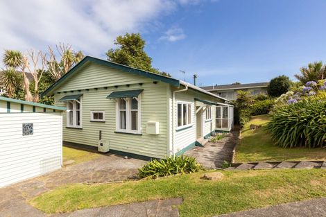 Photo of property in 6 Calvert Road, Moturoa, New Plymouth, 4310