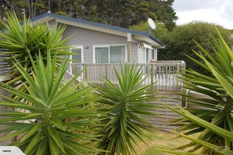 Photo of property in 12 Leveloff Road, Paremoremo, Auckland, 0632