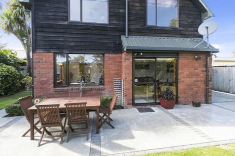 Photo of property in 36a Whites Line West, Woburn, Lower Hutt, 5010