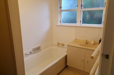 Photo of property in 90 Rakau Road, Hataitai, Wellington, 6021