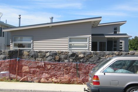 Photo of property in 11 Vaughan Crescent, Murrays Bay, Auckland, 0630