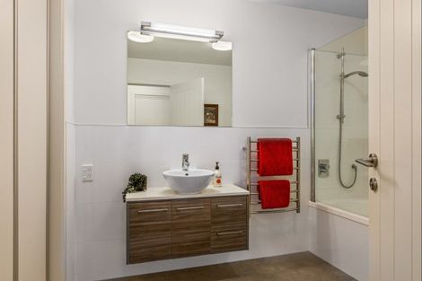 Photo of property in 21 Parkside Drive, Orewa, 0931