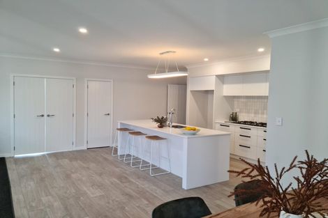 Photo of property in 73 Oak Road, Poraiti, Napier, 4112