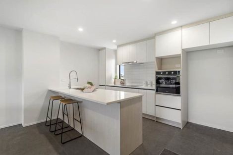 Photo of property in 198 Forrest Hill Road, Forrest Hill, Auckland, 0620