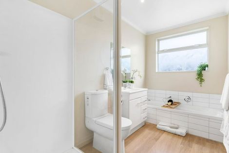 Photo of property in 56a Florence Avenue, Orewa, 0931