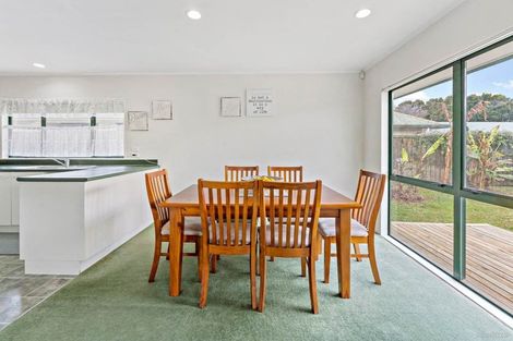 Photo of property in 1/8 Nerissa Place, Randwick Park, Auckland, 2105