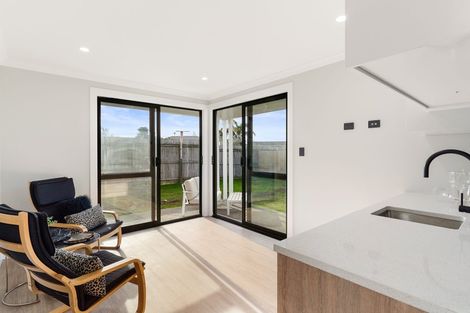 Photo of property in 14 Mutetai Road, Clarks Beach, 2122