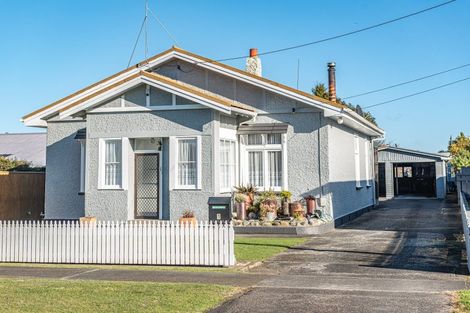 Photo of property in 1 Gunn Street, Gonville, Whanganui, 4501