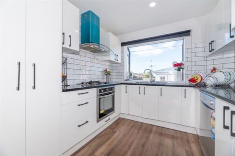 Photo of property in 3a Aotea Road, Glen Eden, Auckland, 0602