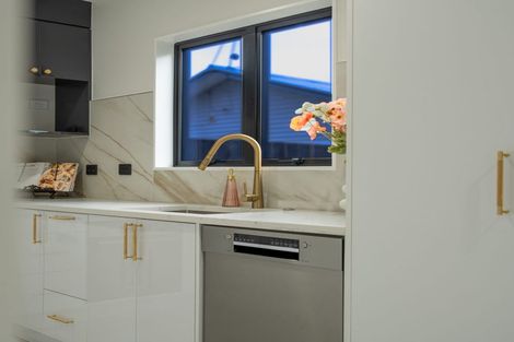 Photo of property in 35d Hamilton Road, Papatoetoe, Auckland, 2025