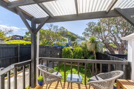 Photo of property in 144 Akaroa Drive, Maupuia, Wellington, 6022