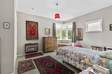 Photo of property in 530 Stokes Valley Road, Stokes Valley, Lower Hutt, 5019