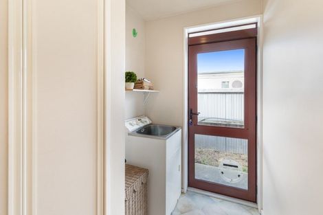 Photo of property in 2/172 Langdons Road, Northcote, Christchurch, 8052