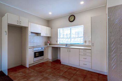 Photo of property in 13 Vitex Lane, Henderson, Auckland, 0612