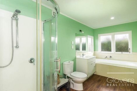 Photo of property in 2/10 Gaede Terrace, Sunnyvale, Auckland, 0612