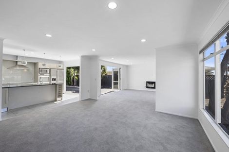 Photo of property in 150 Carrington Street, Lower Vogeltown, New Plymouth, 4310