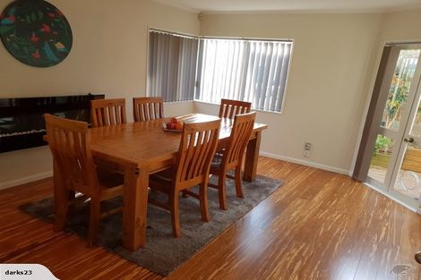 Photo of property in 1/61 Glenmore Road, Sunnyhills, Auckland, 2010