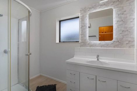 Photo of property in 215a Queen Street, Pukekohe, 2120