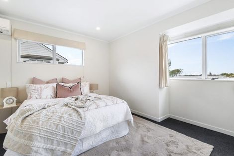 Photo of property in 13a Gulf View Road, Murrays Bay, Auckland, 0630