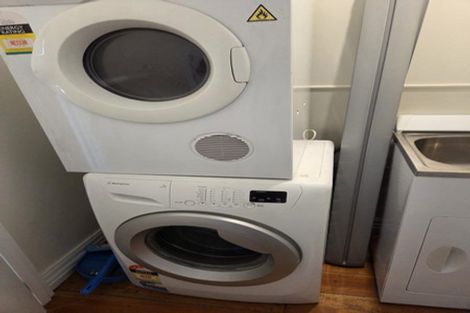 Photo of property in 20 Naughton Terrace, Kilbirnie, Wellington, 6022