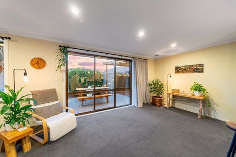 Photo of property in 28 Merrilees Place, Linwood, Christchurch, 8062