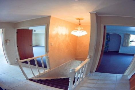 Photo of property in 2/52 Galloway Crescent, Farm Cove, Auckland, 2012