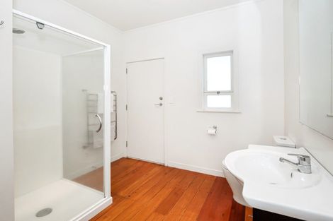 Photo of property in 15a Marine Parade, Mount Maunganui, 3116