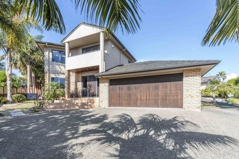 Photo of property in 34 Byblos Place, The Gardens, Auckland, 2105