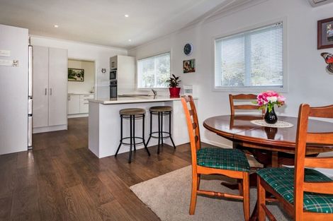 Photo of property in 114 Everitt Crescent, Whangamata, 3620