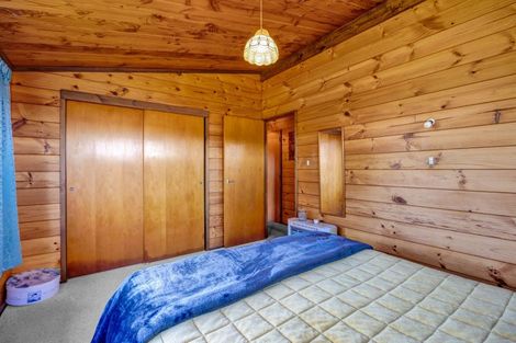 Photo of property in 1 Domett Street, Opunake, 4616