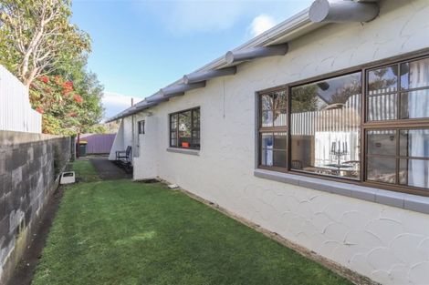 Photo of property in 9 Kauri Street, Inglewood, 4330
