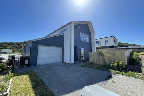 Photo of property in 60 Hokioi Drive, Kenepuru, Porirua, 5022