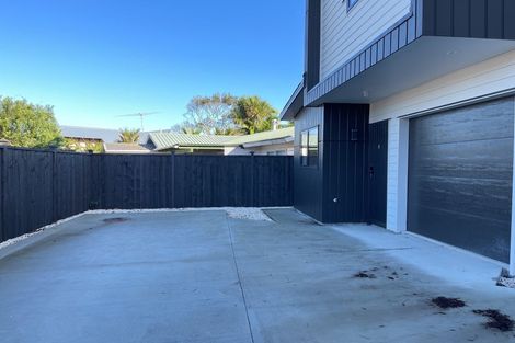 Photo of property in 2d Pinero Place, Bucklands Beach, Auckland, 2014
