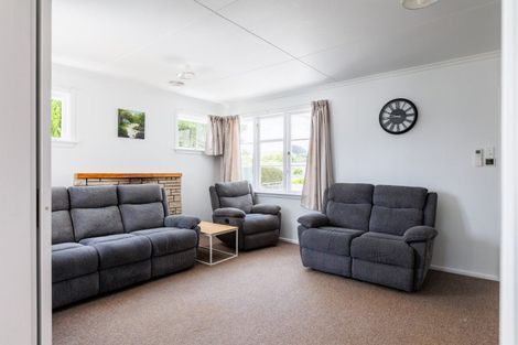 Photo of property in 50 Huxley Street, Pahiatua, 4910